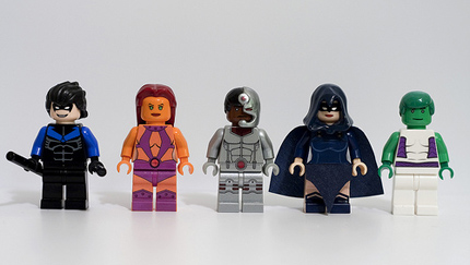Lego superhero figures